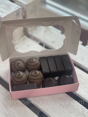 Коробочка шоколадних цукерок та зефіру, ТМ Солодка мрія, 250 грамів 1656991921 фото